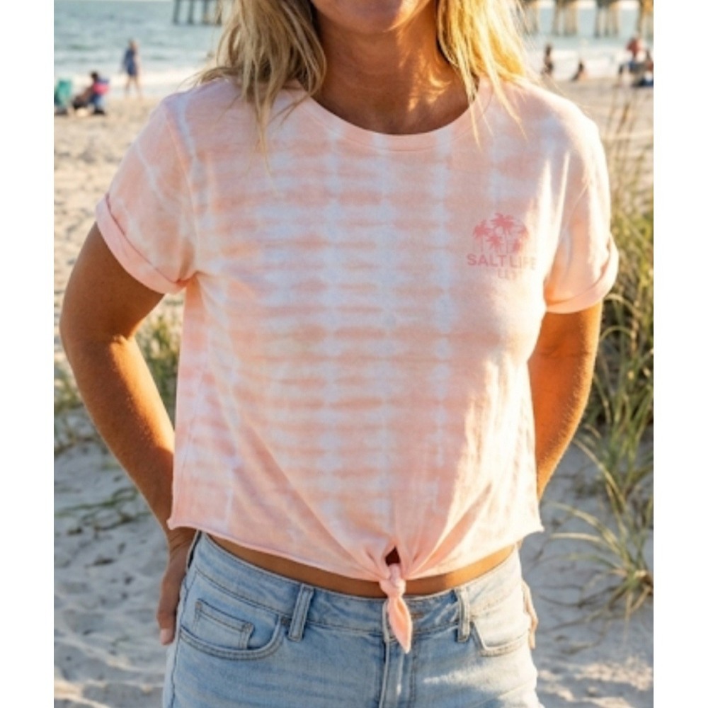 SALT LIFE LIVE SALTY Women L Blush Dye Tie-Front Palm Tree Cropped‎ T-Shirt NEW